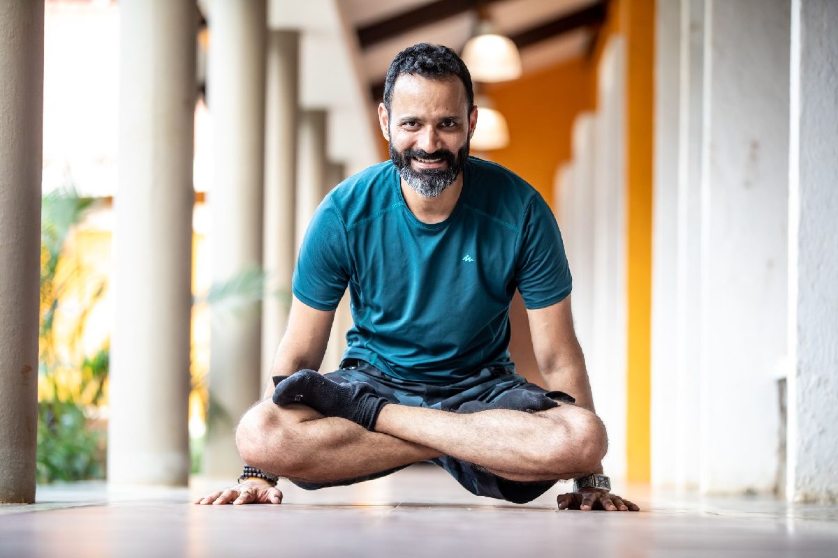 What is Iyengar Yoga? A Complete Guide