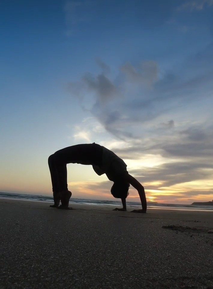 Aswani. അ. R, Yoga Teacher