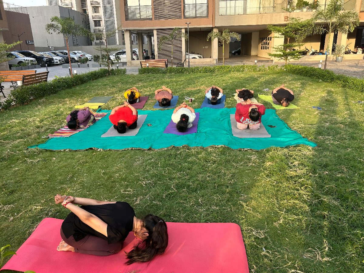 kajal charoliya, Yoga Teacher