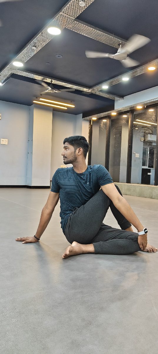 Manikanta Vallepu, Yoga Teacher