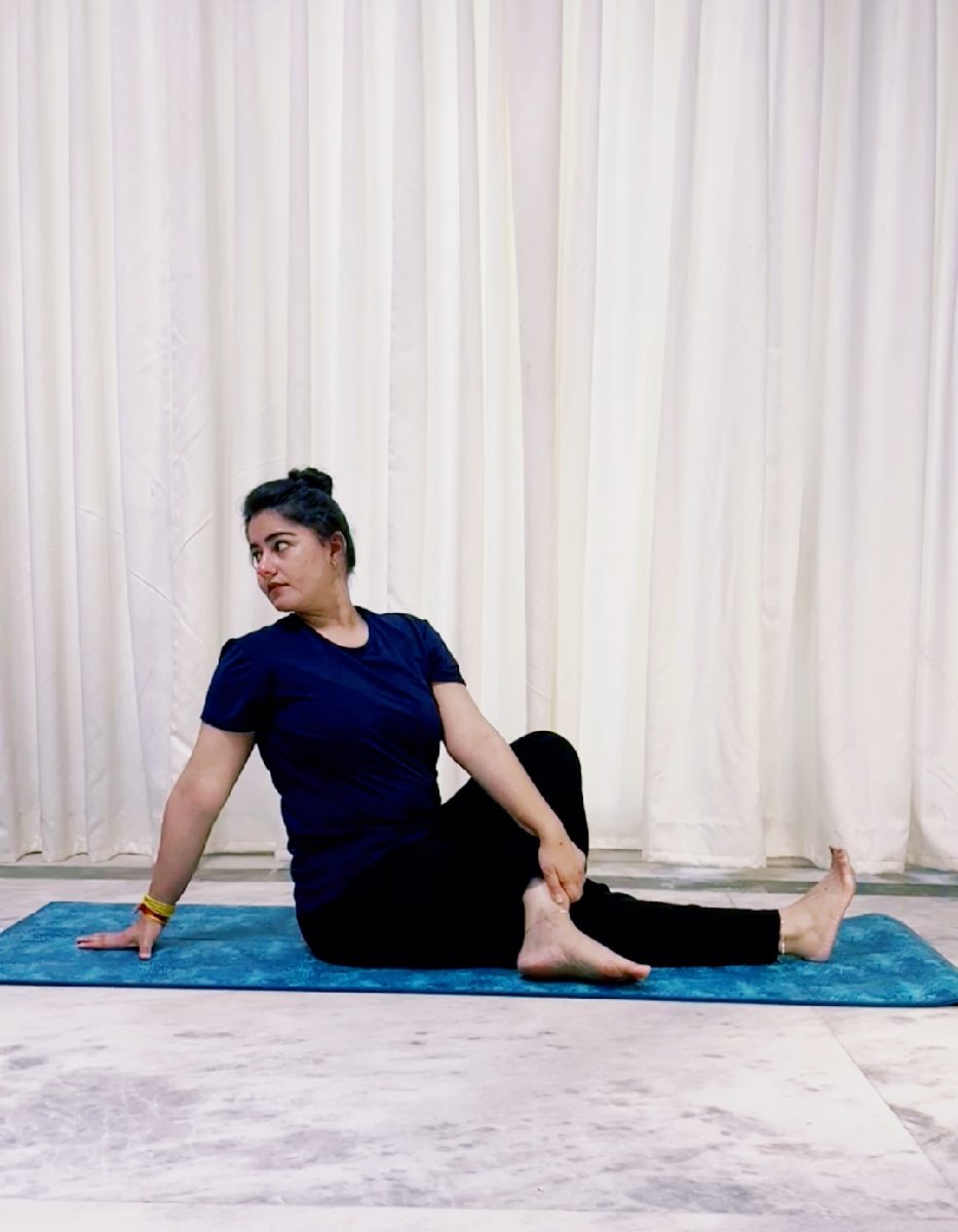 Yoshica, Yoga Teacher