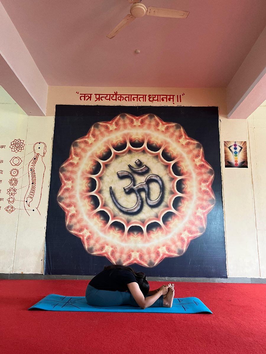 NISHITA TIWARI, Yoga Teacher