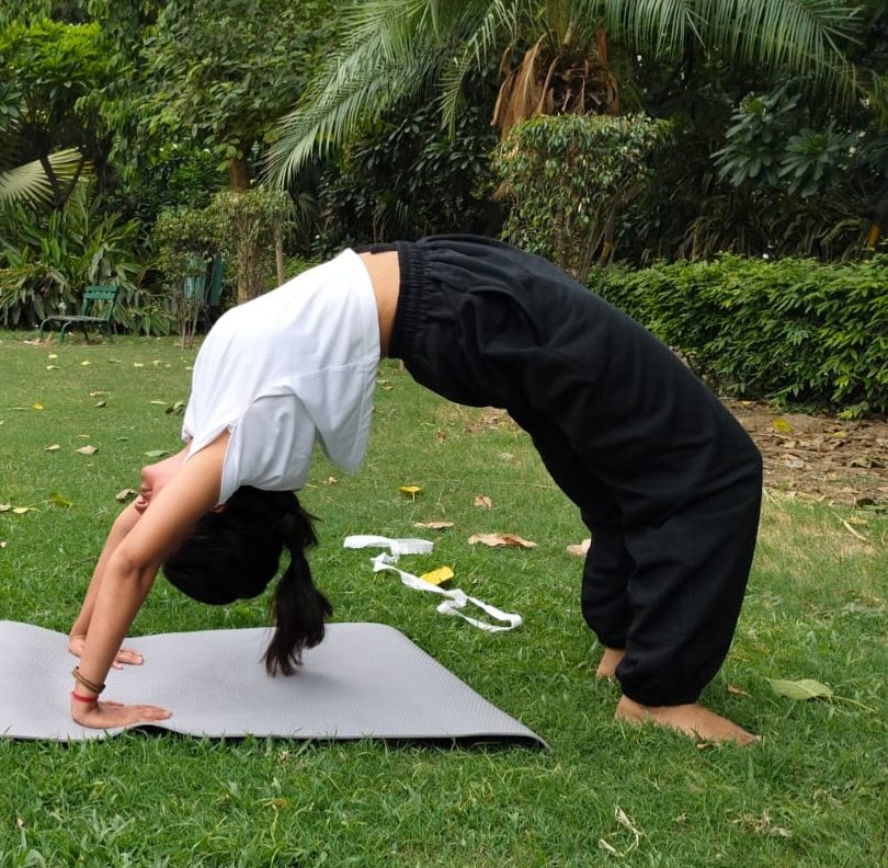 Khushi Singh yoga teacher