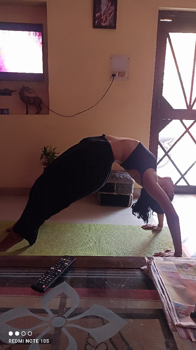 Shivalika, Yoga Teacher